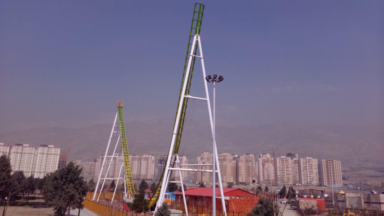 شهربازي درياچه چيتگر تهران